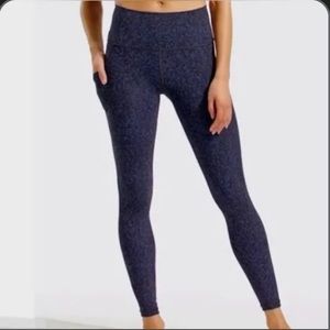 ATHLETA Salutation Stash Pocket Gravel Tight Legging Size S